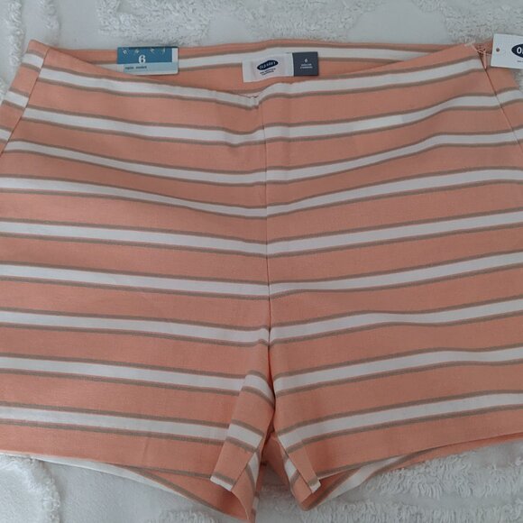 New with tags Old Navy Strip Shorts Blush - Picture 1 of 8